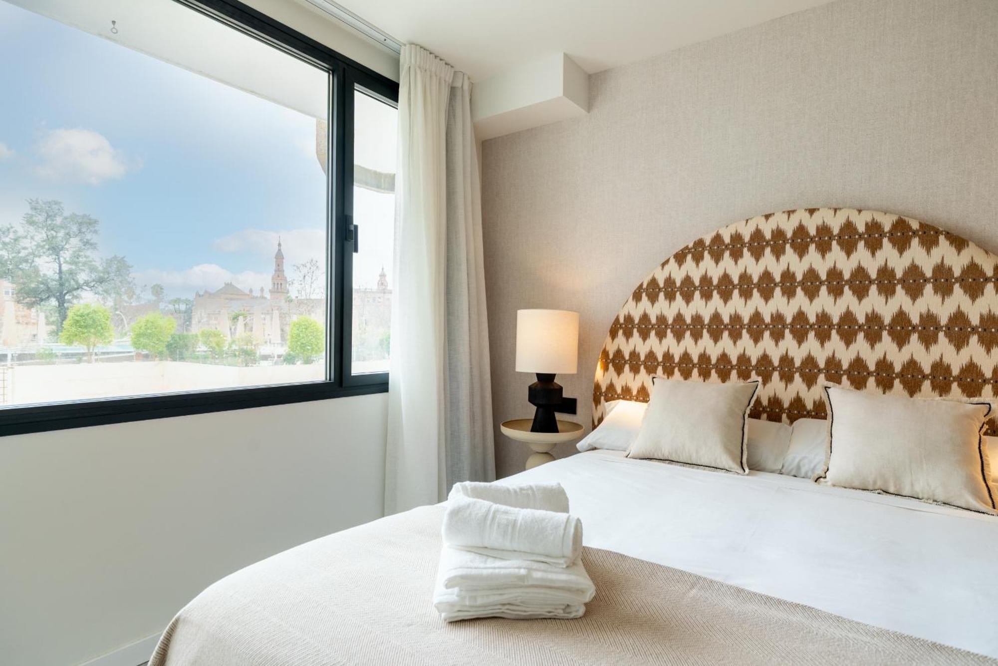 Apartamentos Plaza Espana - Enjoy Sevilla, Seville