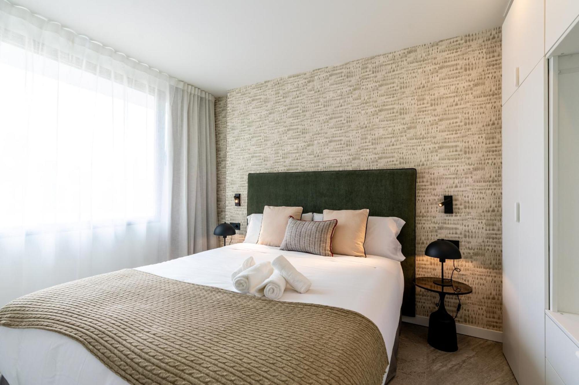 Apartamentos Plaza Espana - Enjoy Sevilla — Photos 2